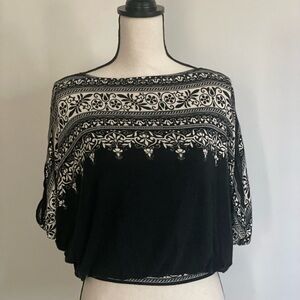 Max Studio Black and White Patterned Top